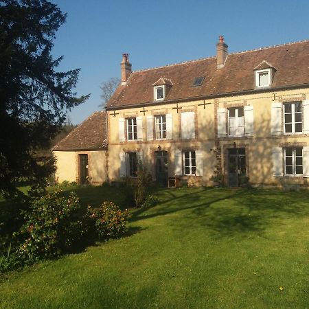 Presbytère de Bonsmoulins Extérieur photo