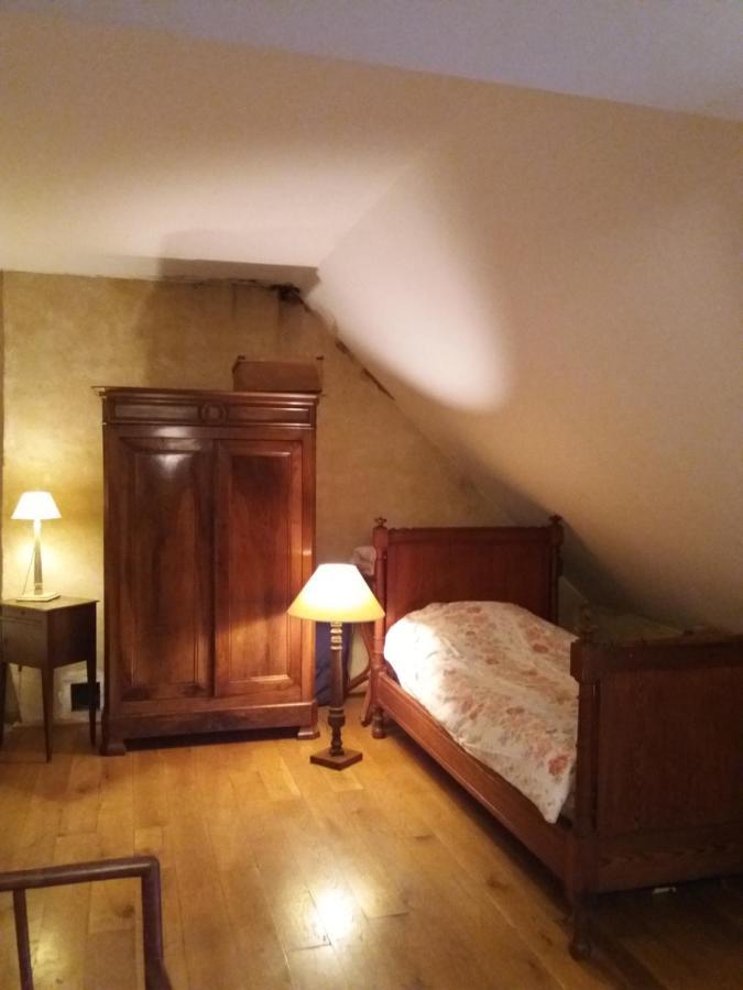 Presbytère de Bonsmoulins Extérieur photo